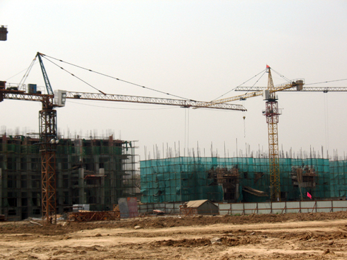 廣廈·金海灣項(xiàng)目一期13#、14#樓即將封頂！